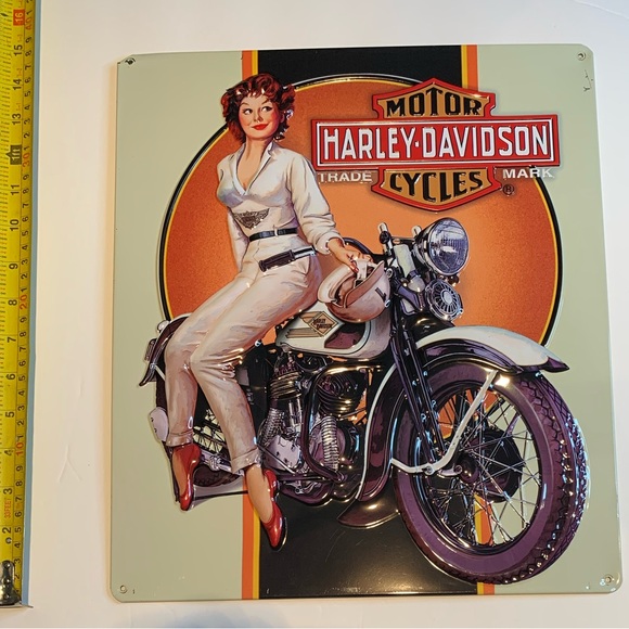 Rare Vintage Harley-Davidson Metal Sign - Iconic Collectible for Enthusiasts - Picture 4 of 5